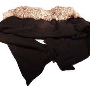 SILVER FOX TRIM HOODED SCARF 40% ANGORA 20% WOOL, TAG ON, BLACK, ONE SIZE, LONG